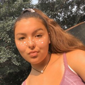 Meet your Posher, Alima